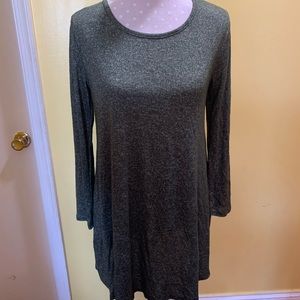 TMG New York Long Sleeve T-Shirt  Dress Size
